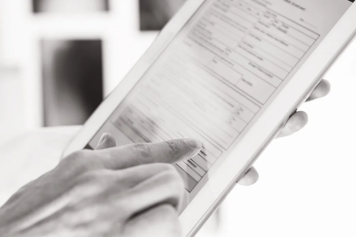 Retail Digital Accounts - online shopper